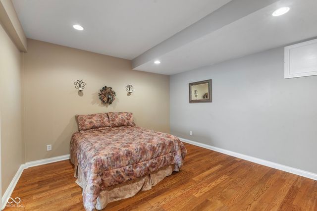 4627 Ridgewood Drive, Zionsville, IN 46077