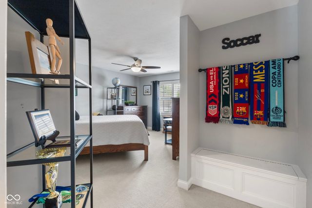4627 Ridgewood Drive, Zionsville, IN 46077