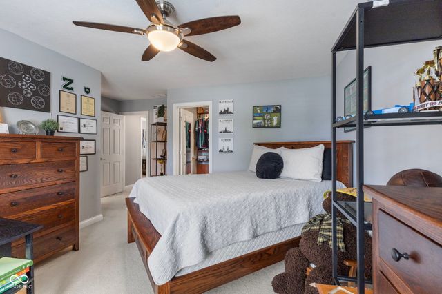 4627 Ridgewood Drive, Zionsville, IN 46077