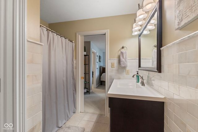 4627 Ridgewood Drive, Zionsville, IN 46077