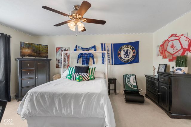 4627 Ridgewood Drive, Zionsville, IN 46077