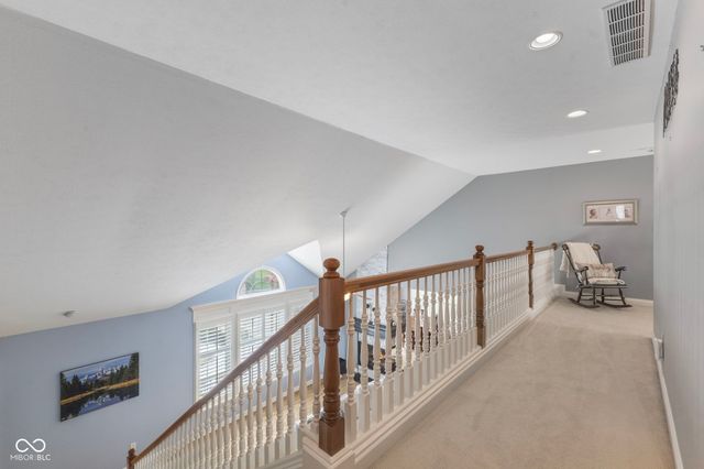 4627 Ridgewood Drive, Zionsville, IN 46077