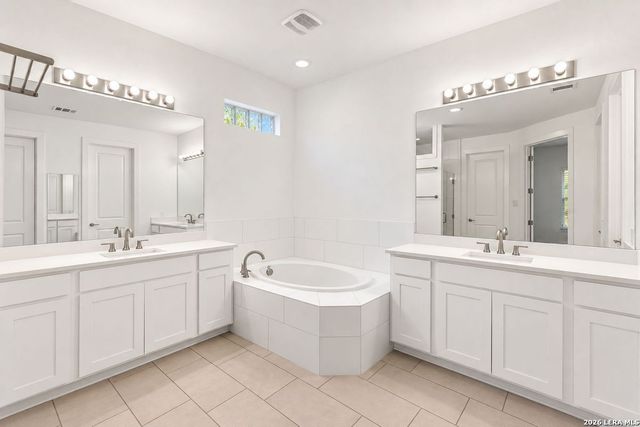 563 TALMADGE LN, Shavano Park, TX 78249