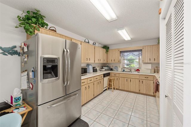 8796 SW 91ST STREET D, Ocala, FL 34481