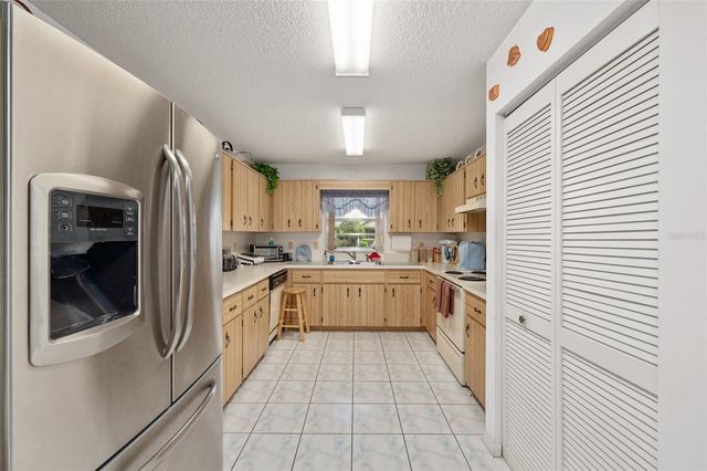 8796 SW 91ST STREET D, Ocala, FL 34481