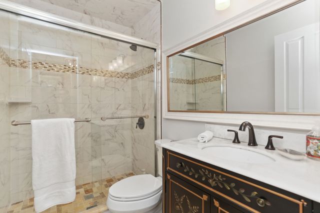 376 Knapps Highway 376, Fairfield, CT 06825