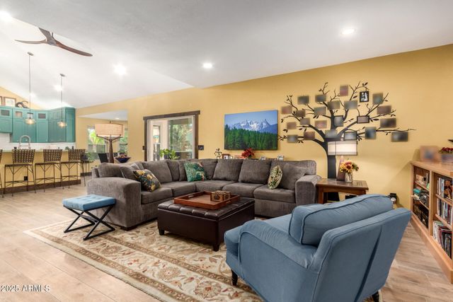 2310 E MALLARD Court, Gilbert, AZ 85234