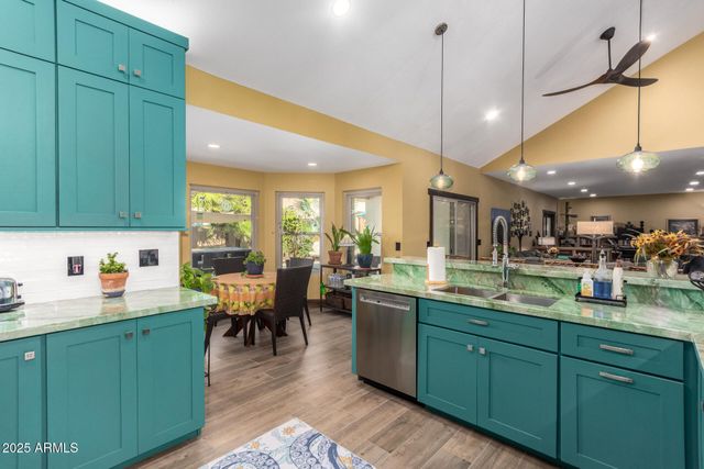 2310 E MALLARD Court, Gilbert, AZ 85234