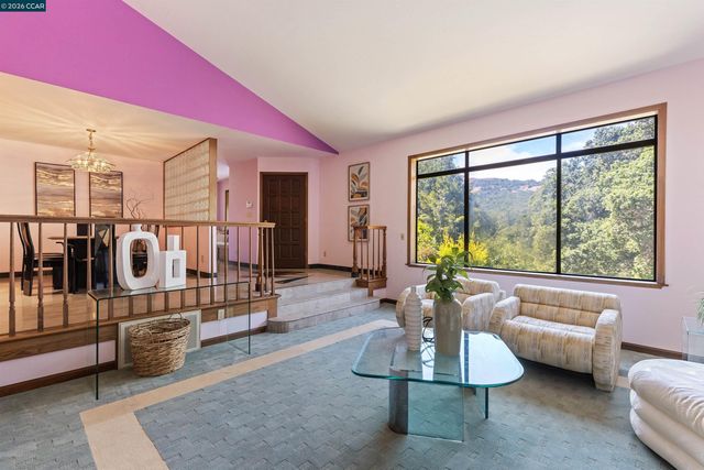 39 Mira Loma Rd, Orinda, CA 94563