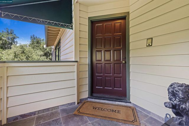 39 Mira Loma Rd, Orinda, CA 94563