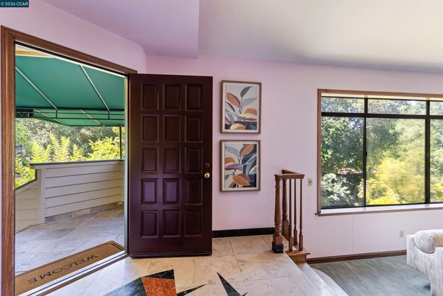 39 Mira Loma Rd, Orinda, CA 94563