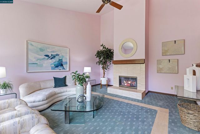 39 Mira Loma Rd, Orinda, CA 94563