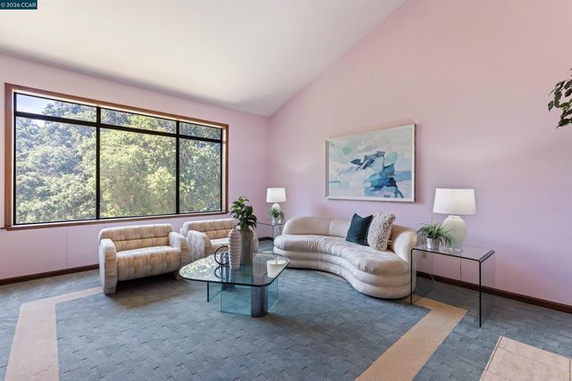 39 Mira Loma Rd, Orinda, CA 94563