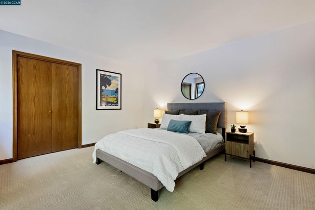 39 Mira Loma Rd, Orinda, CA 94563