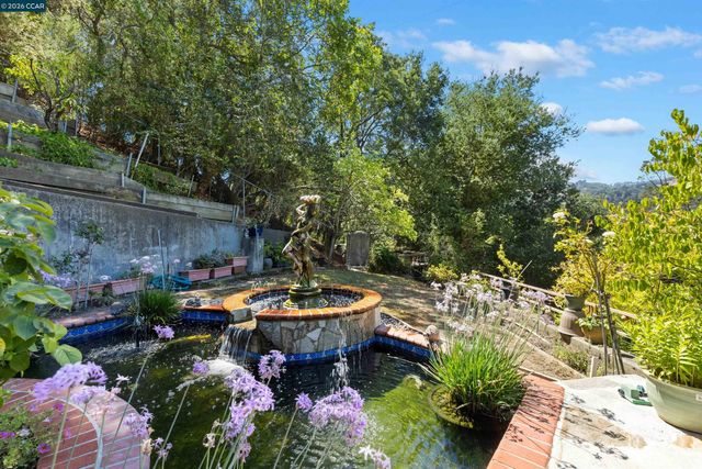 39 Mira Loma Rd, Orinda, CA 94563