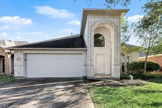 1081 Lasso Court, Alvin, TX 77511