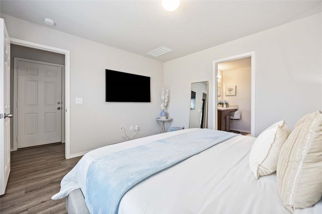 10527 Meadow Saffron Drive, Houston, TX 77016