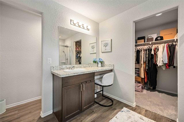 10527 Meadow Saffron Drive, Houston, TX 77016