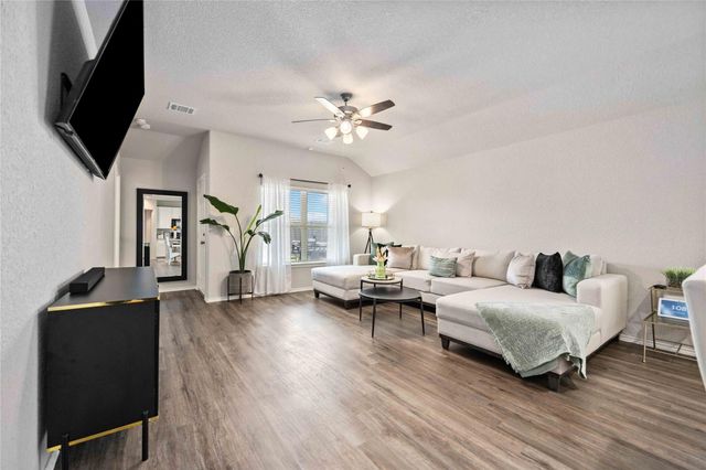 10527 Meadow Saffron Drive, Houston, TX 77016