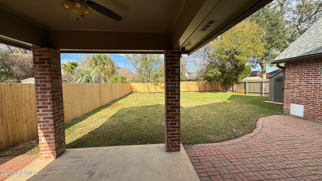 209 Metairie Court, Lafayette, LA 70503