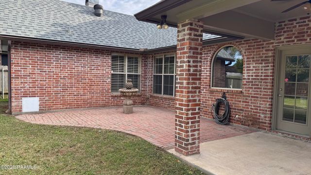 209 Metairie Court, Lafayette, LA 70503