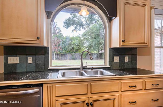 209 Metairie Court, Lafayette, LA 70503