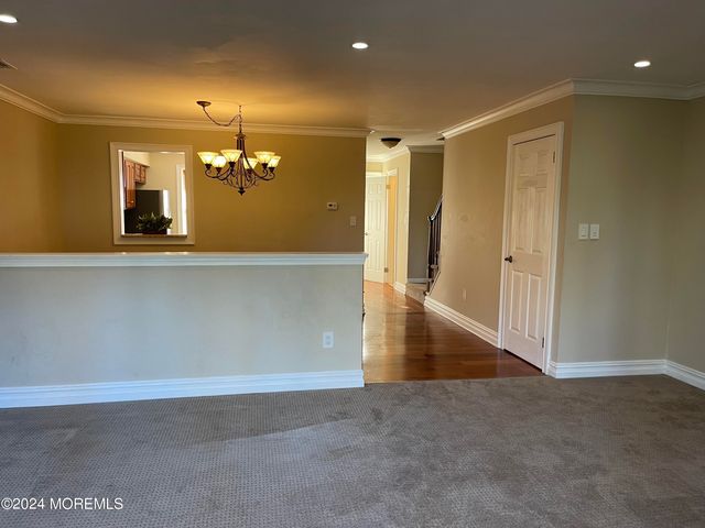 173 Edinburgh Court, Matawan, NJ 07747