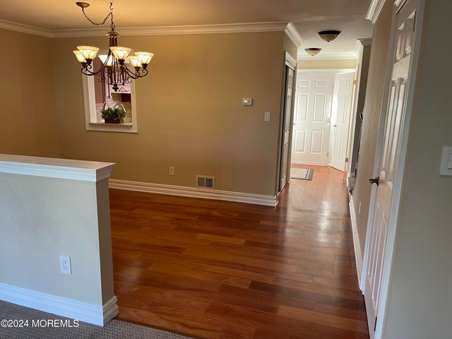 173 Edinburgh Court, Matawan, NJ 07747