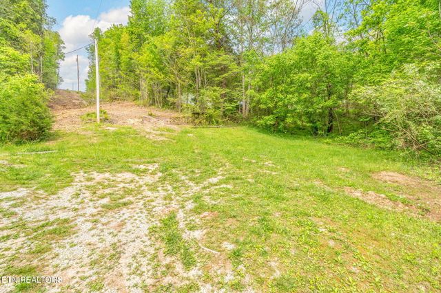 122 Cove Hollow Rd, Lafollette, TN 37766
