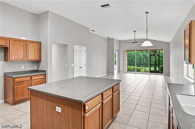 2022 Fairmont LN, Naples, FL 34120
