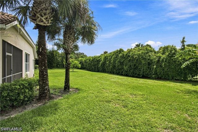 2022 Fairmont LN, Naples, FL 34120