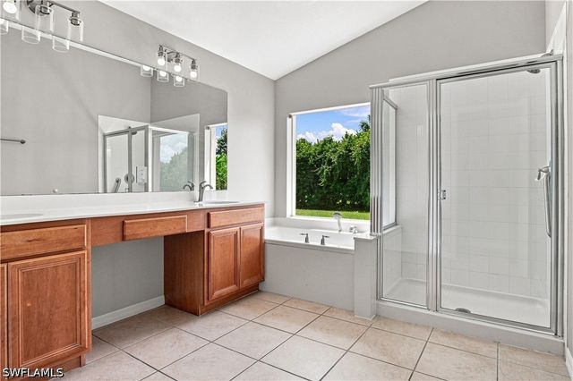 2022 Fairmont LN, Naples, FL 34120