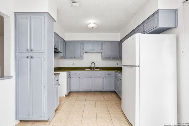 5726 ALNWICK ST, San Antonio, TX 78228