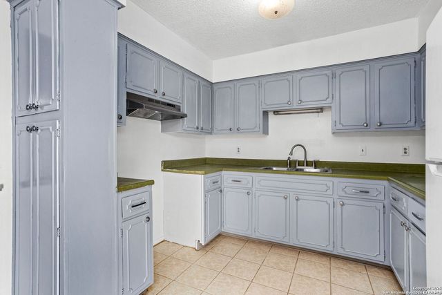 5726 ALNWICK ST, San Antonio, TX 78228