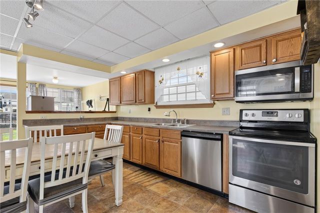 328 South Lehigh Avenue, Frackville, PA 17931