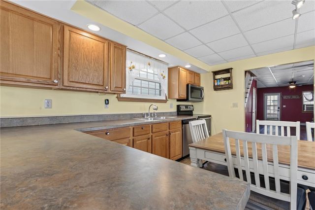 328 South Lehigh Avenue, Frackville, PA 17931