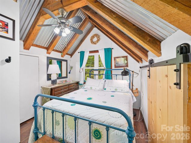 886 Three Quarter Creek Road, Burnsville, NC 28714