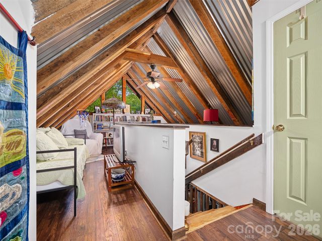 886 Three Quarter Creek Road, Burnsville, NC 28714