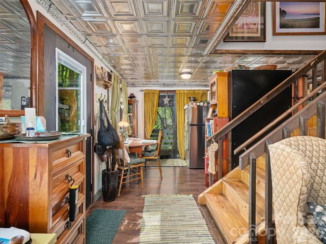 886 Three Quarter Creek Road, Burnsville, NC 28714