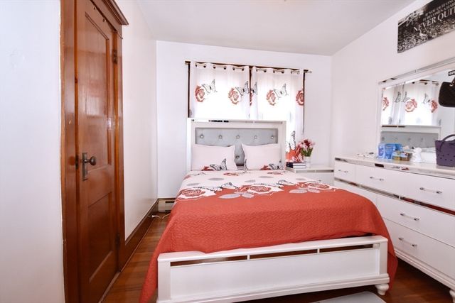 17 Norwell Street, Dartmouth, MA 02748