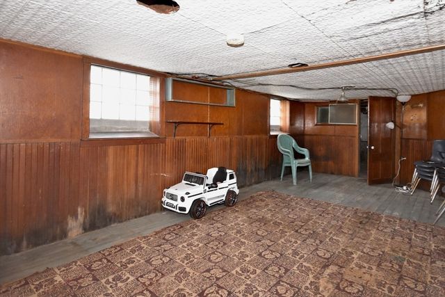 17 Norwell Street, Dartmouth, MA 02748