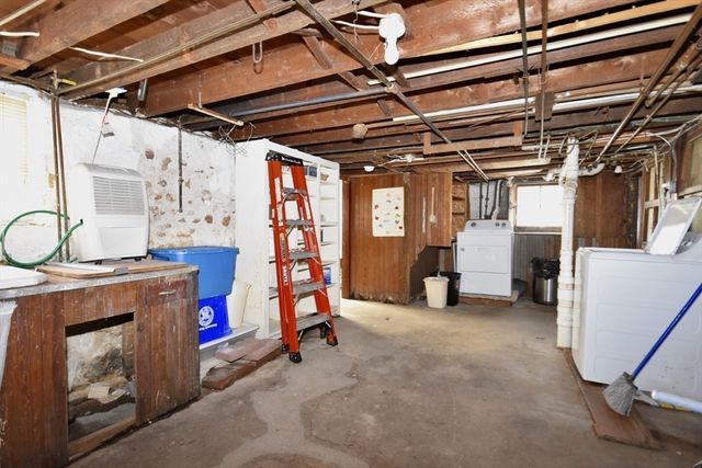 17 Norwell Street, Dartmouth, MA 02748