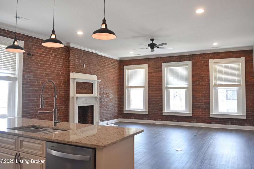 177 Pope St, Louisville, KY 40206