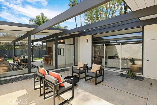 3730 E Casselle Avenue, Orange, CA 92869