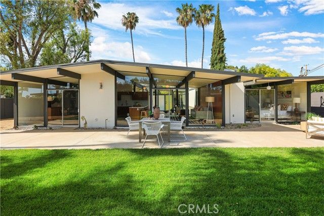 3730 E Casselle Avenue, Orange, CA 92869