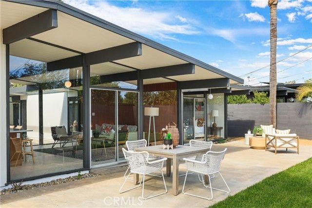 3730 E Casselle Avenue, Orange, CA 92869