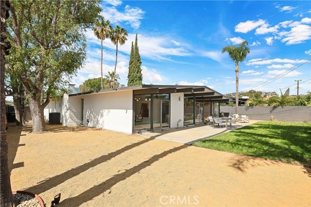 3730 E Casselle Avenue, Orange, CA 92869