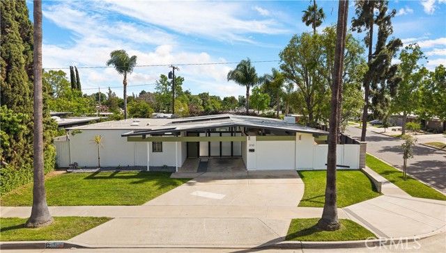 3730 E Casselle Avenue, Orange, CA 92869