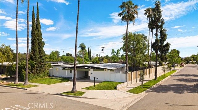 3730 E Casselle Avenue, Orange, CA 92869