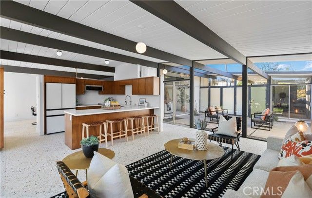 3730 E Casselle Avenue, Orange, CA 92869